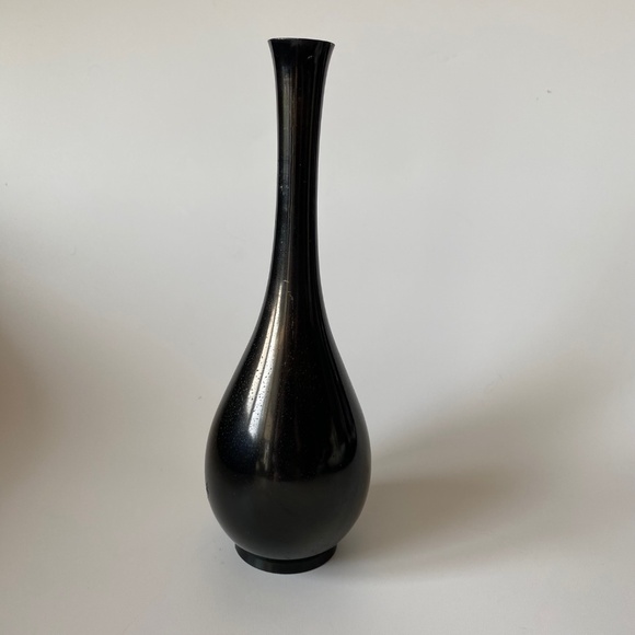 Vintage Japanese ENGRAVED And ENAMELLED BRASS Metalwork Bud Vase - Picture 5 of 9